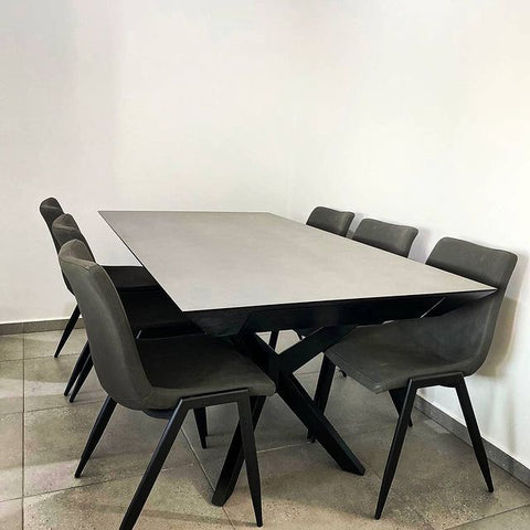 SHARP SLOPE פינת אוכל